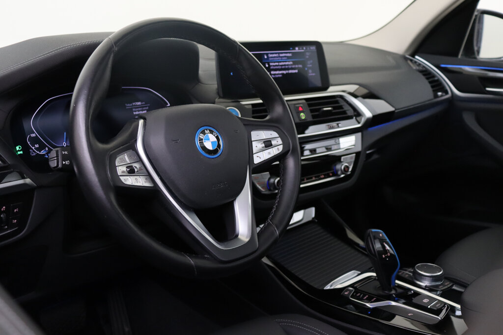 BMW iX3 3