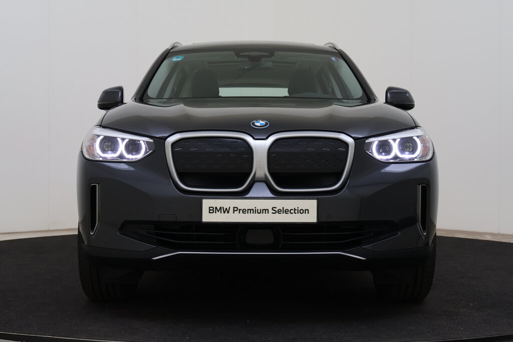 BMW iX3 4