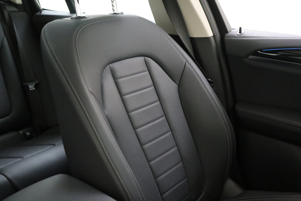 BMW iX3 20