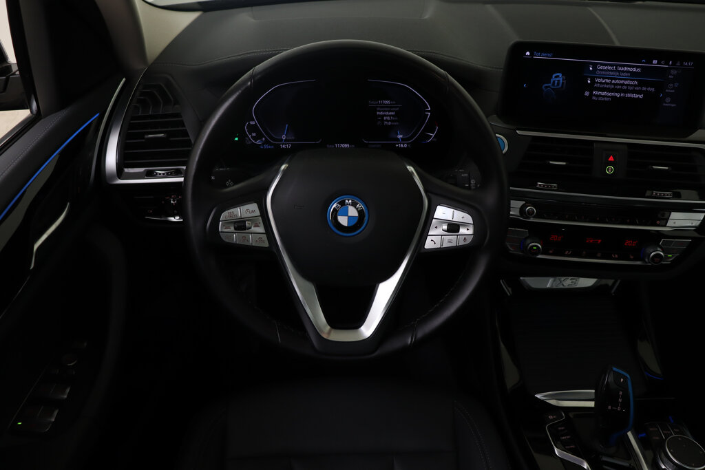 BMW iX3 25
