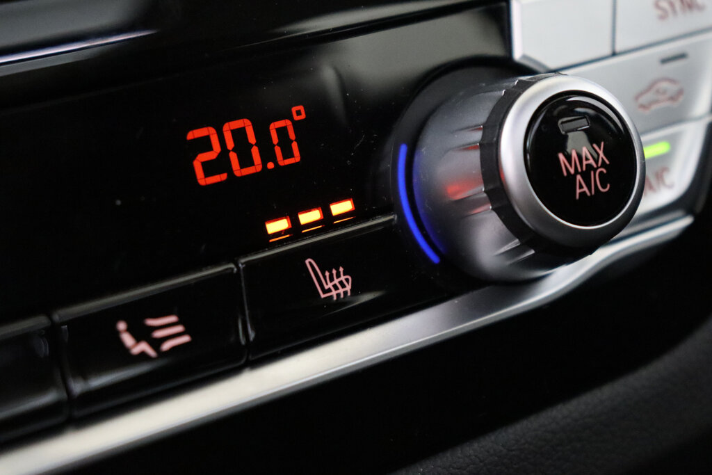 BMW iX3 34