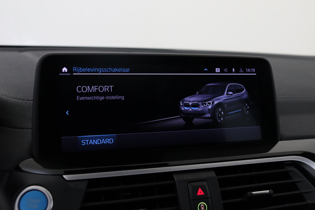 BMW iX3 37