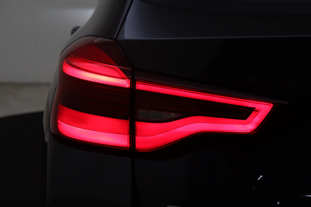 BMW iX3 52