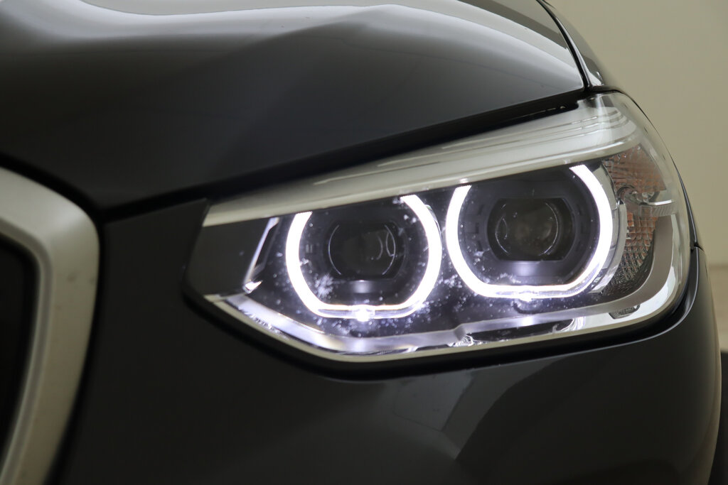 BMW iX3 59
