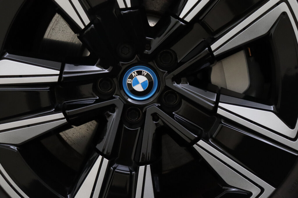 BMW iX3 62