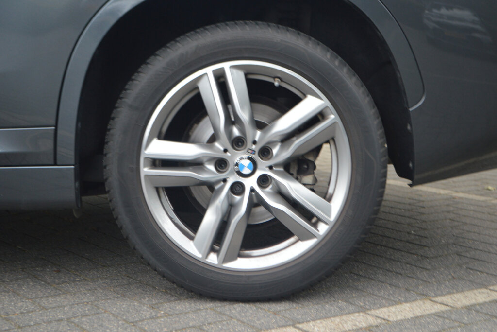 BMW X1 12