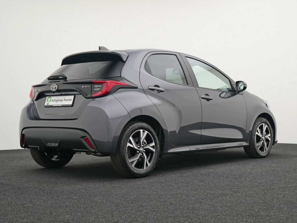 Toyota Yaris 1.5 Hybrid 115 Dynamic | LED | Camera | Private lease 459 pm - Afbeelding 2