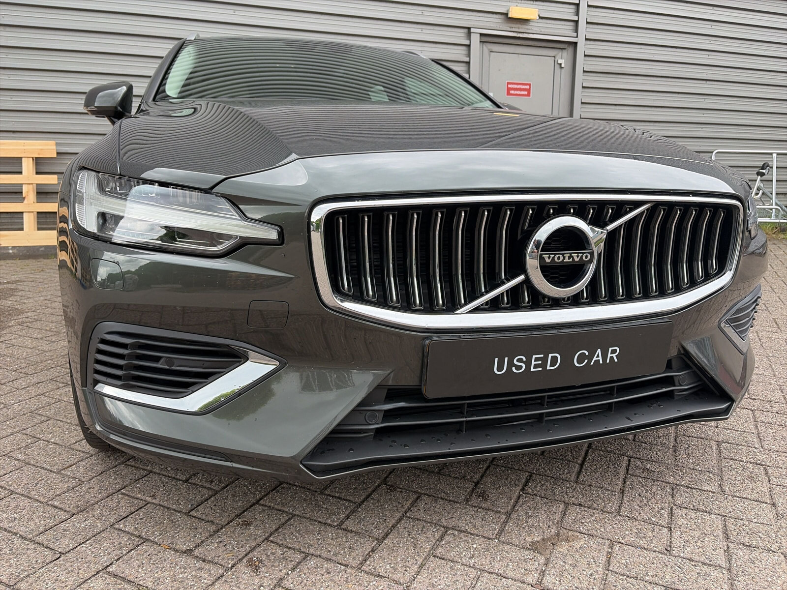 Volvo V60 2.0 T6 Twin Engine AWD Inscription - Afbeelding 4