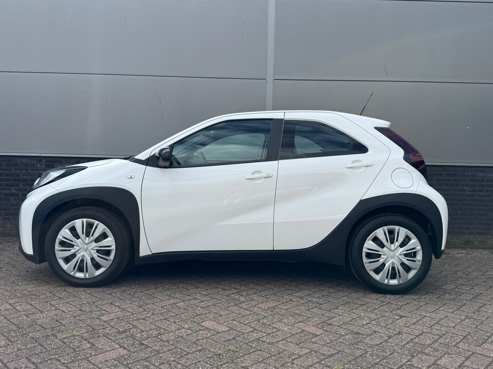 Toyota Aygo X 1.0 VVT-i MT Play - Afbeelding 2