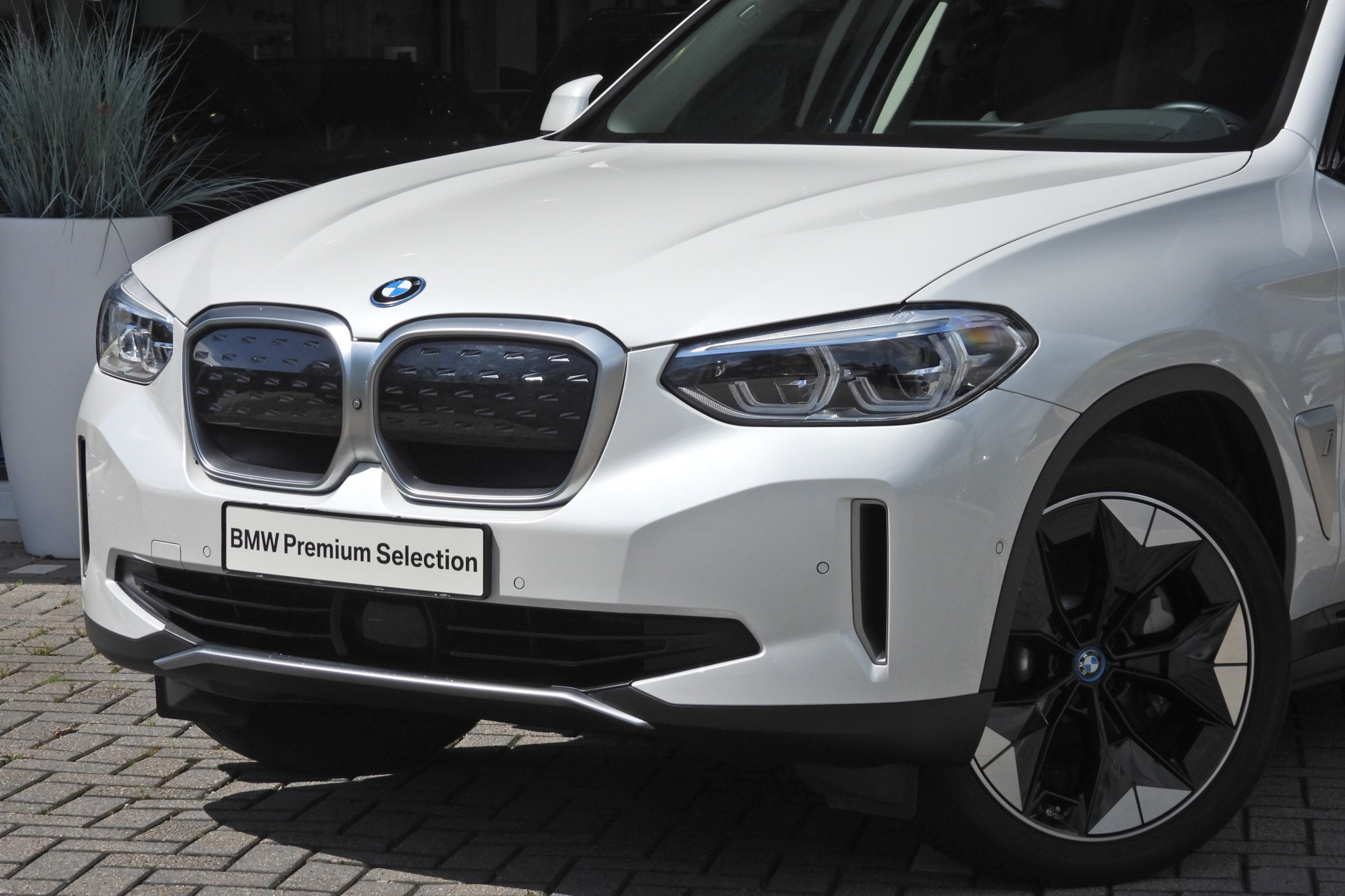 BMW iX3 High Executive