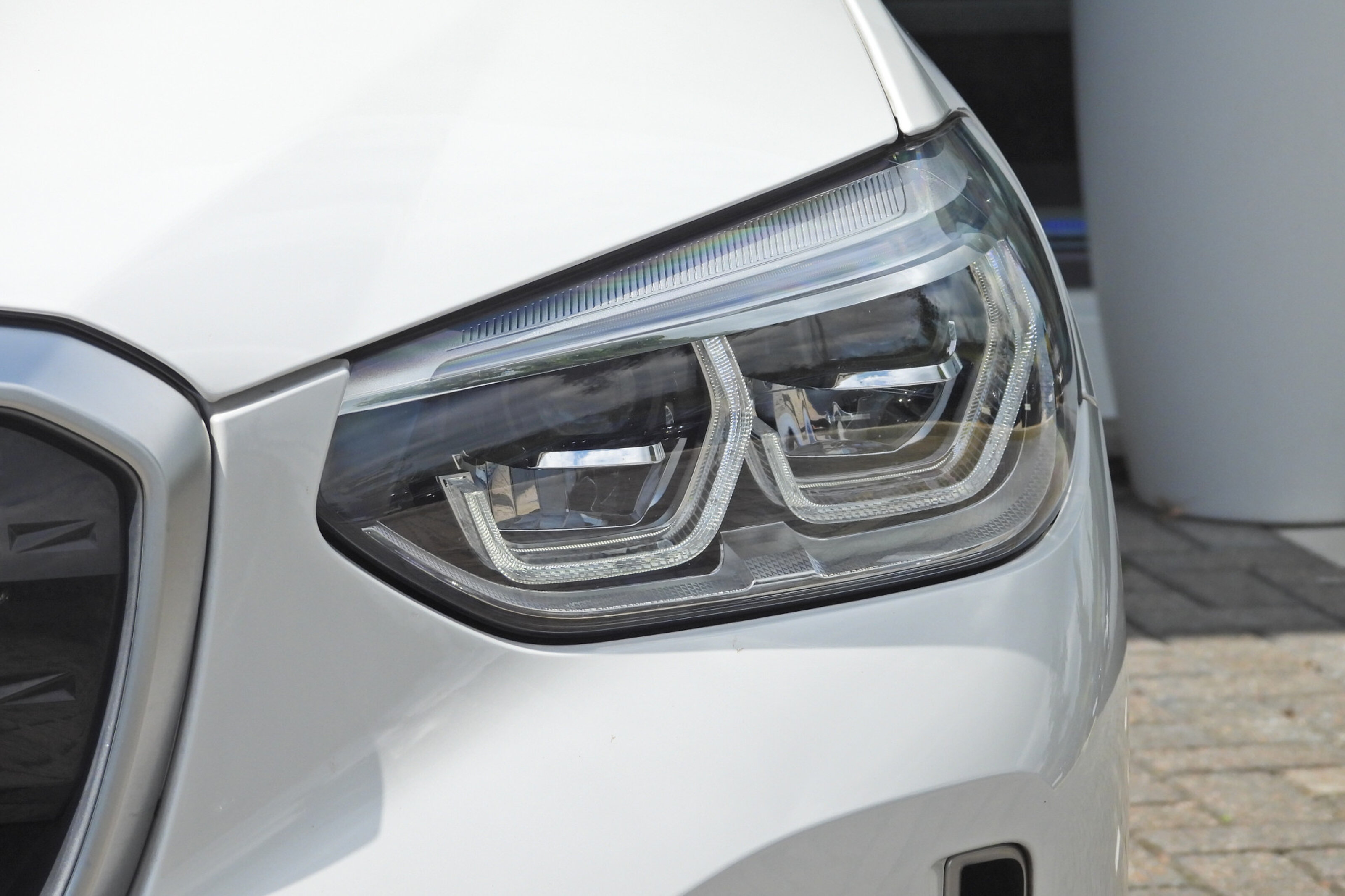 BMW iX3 8