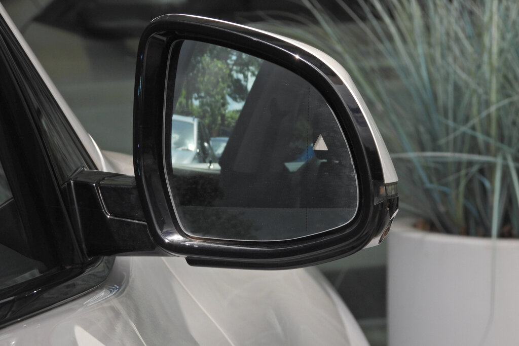 BMW iX3 25