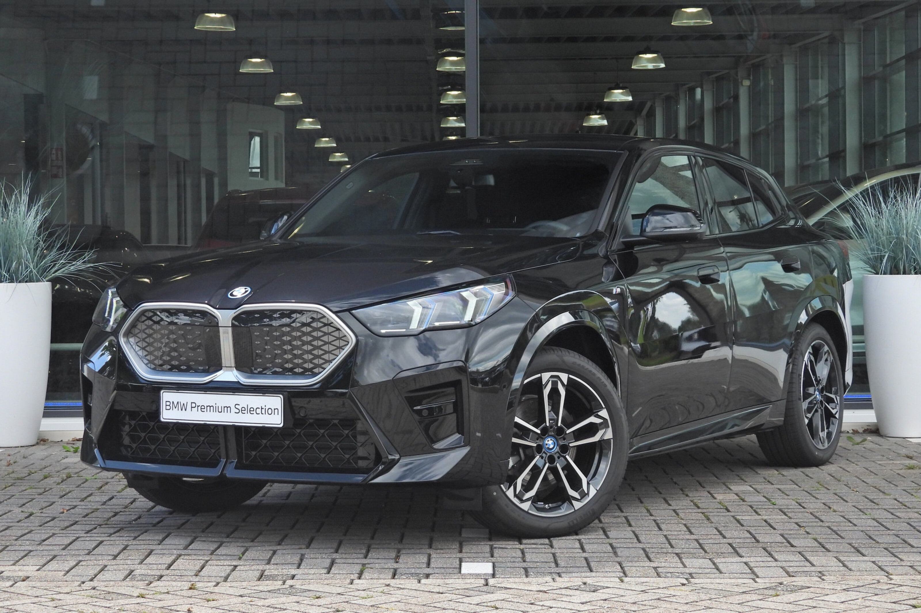 BMW iX2 xDrive30 M Sport