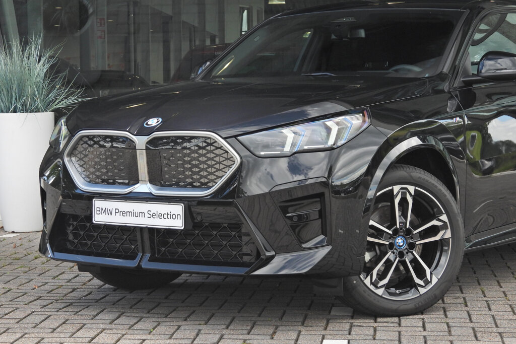 BMW iX2 2