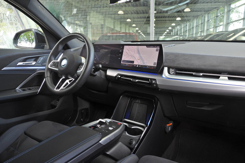 BMW iX2 3
