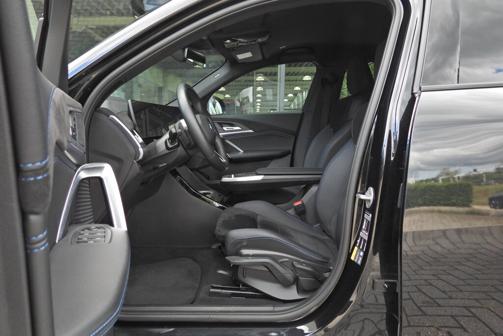 BMW iX2 14