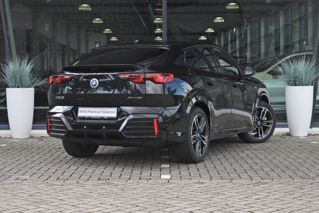 BMW iX2 24