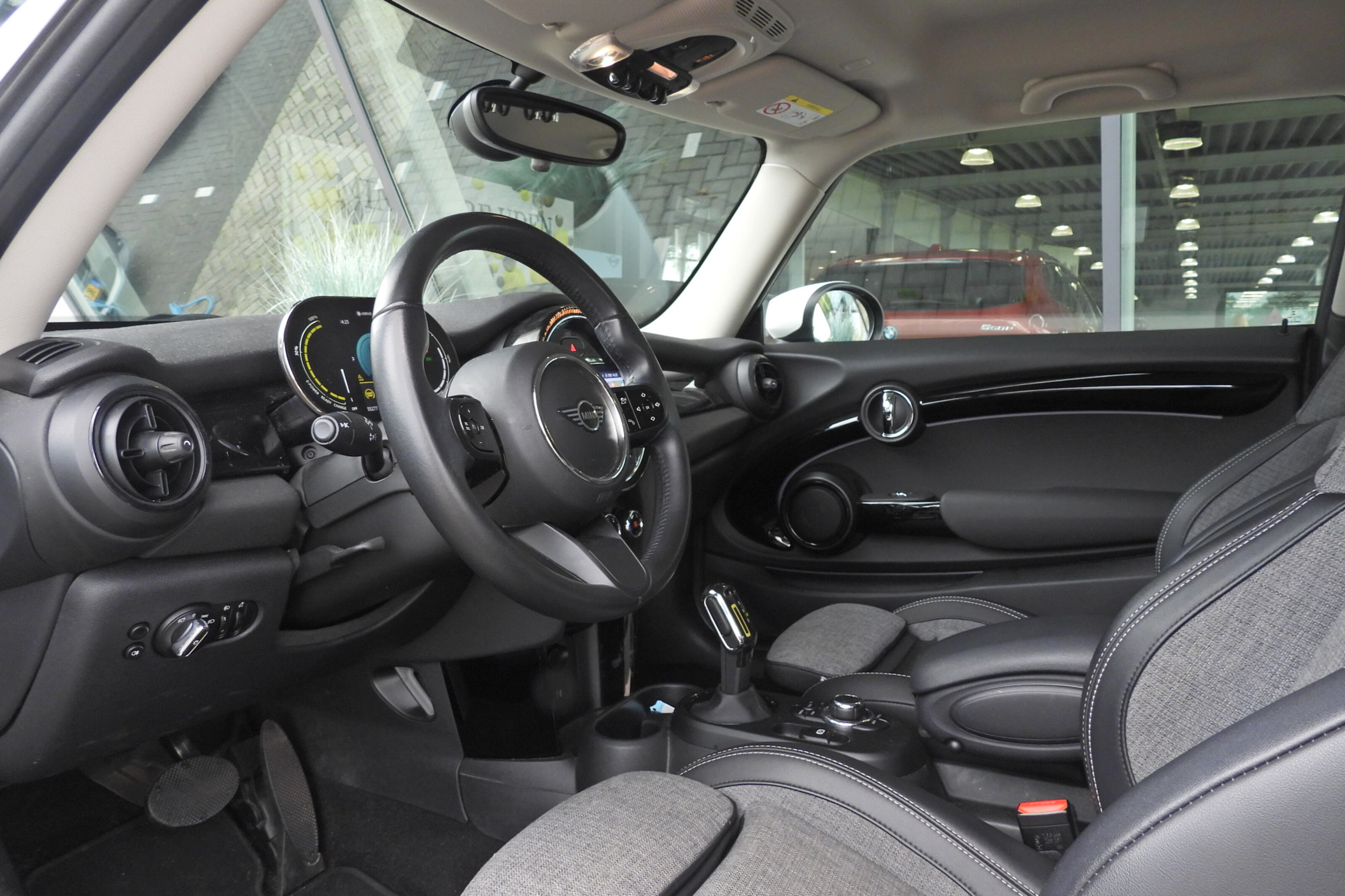 MINI Electric 8