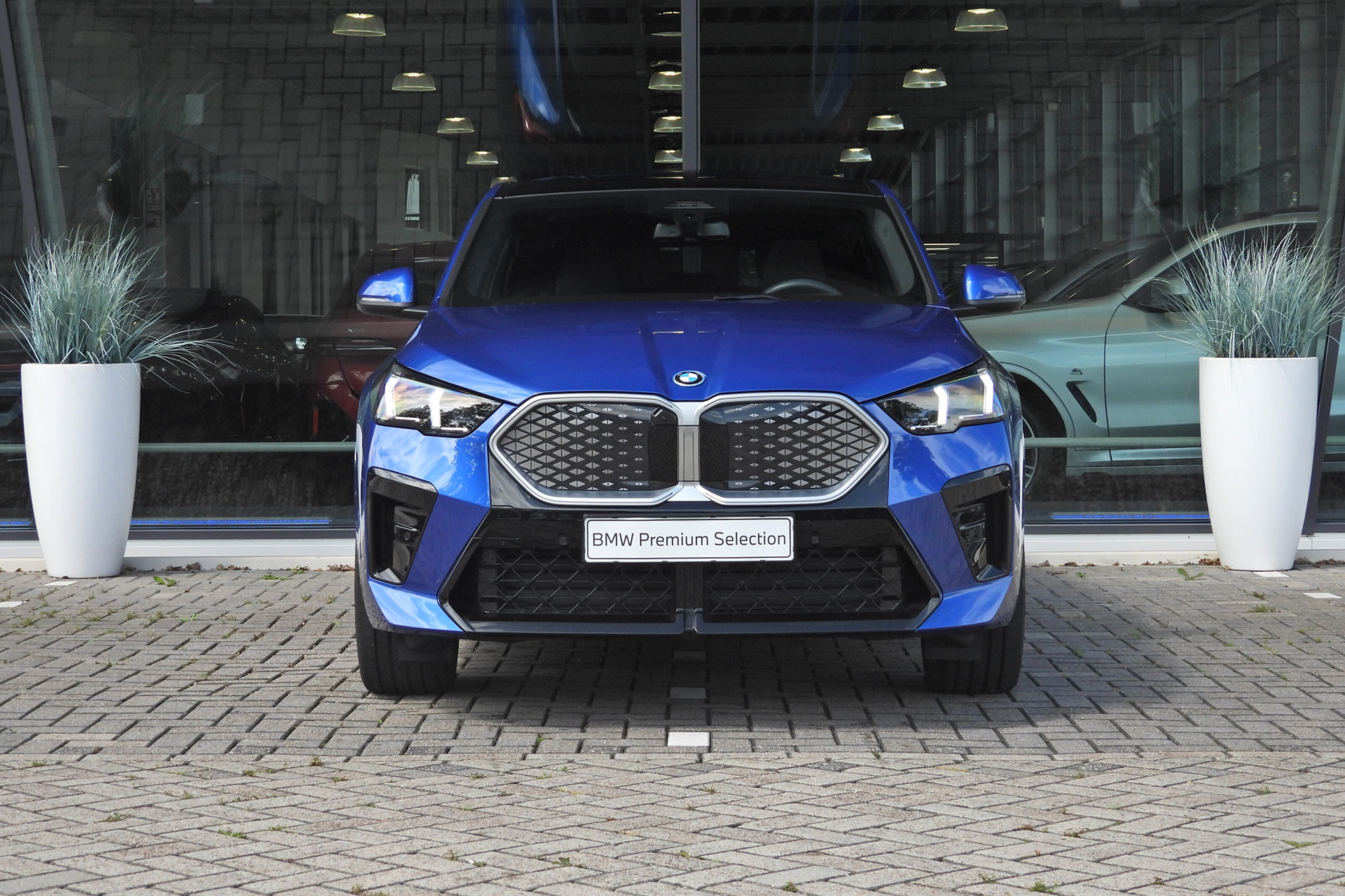 BMW iX2 8