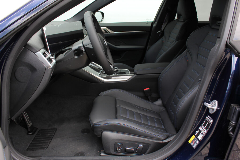 BMW i4 6