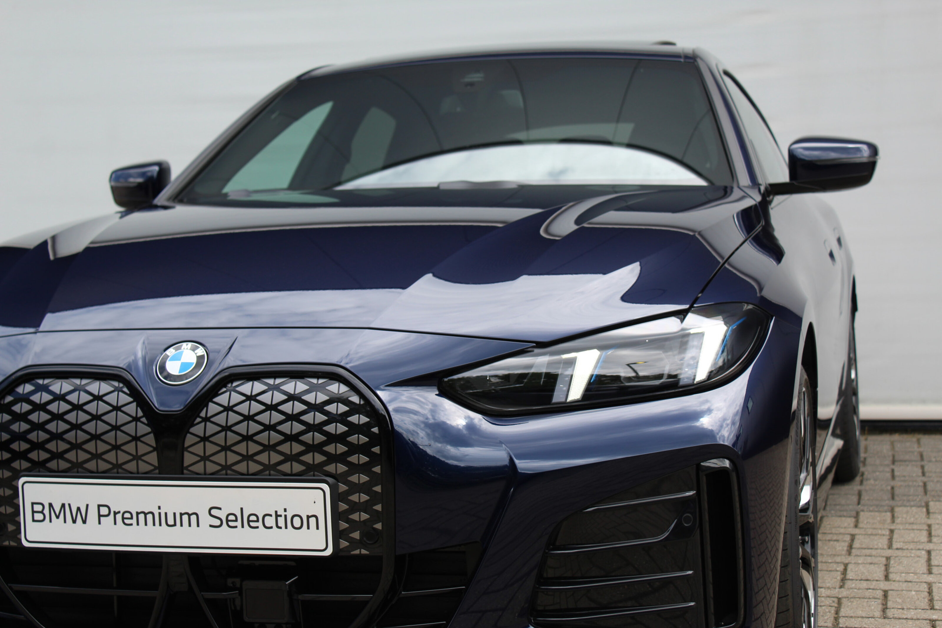 BMW i4 9