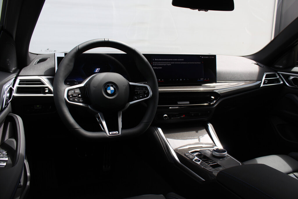 BMW i4 11
