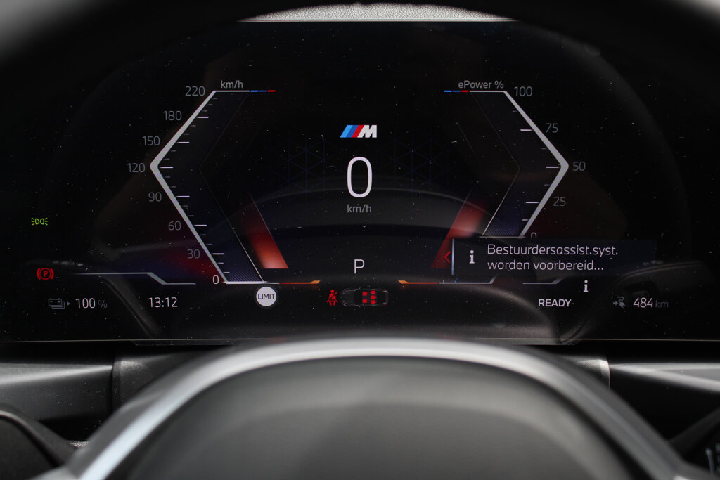 BMW i4 17