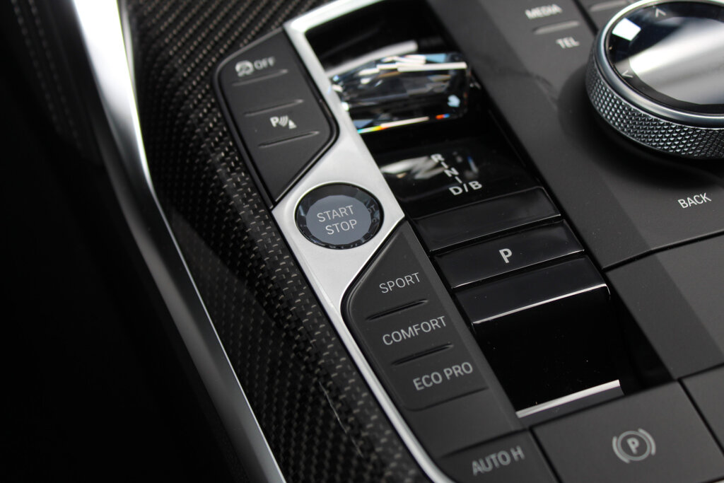 BMW i4 27