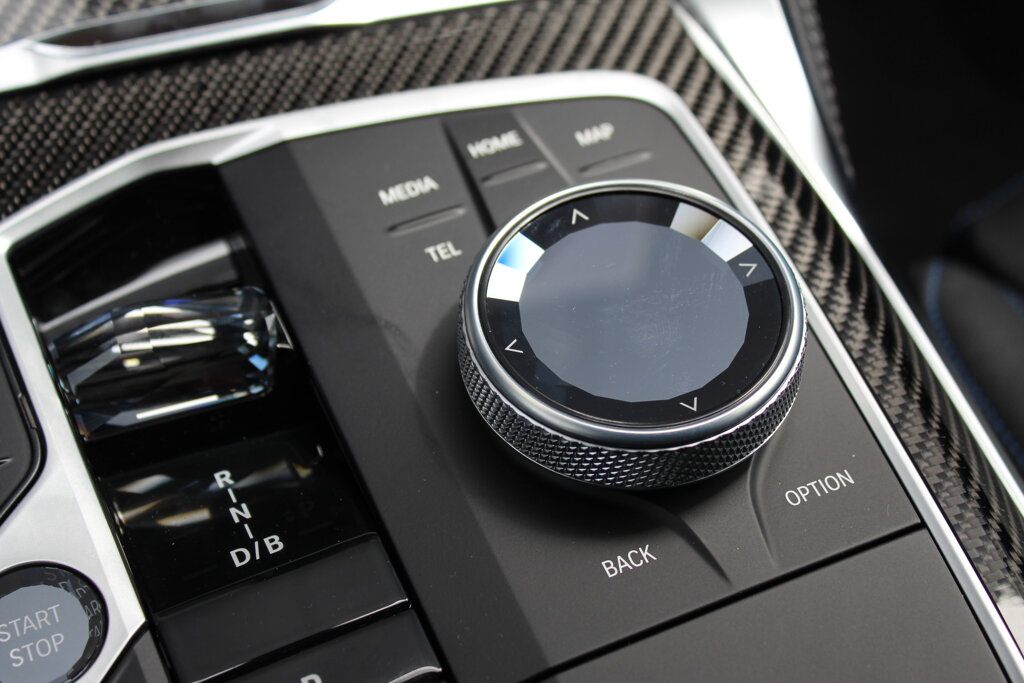 BMW i4 28