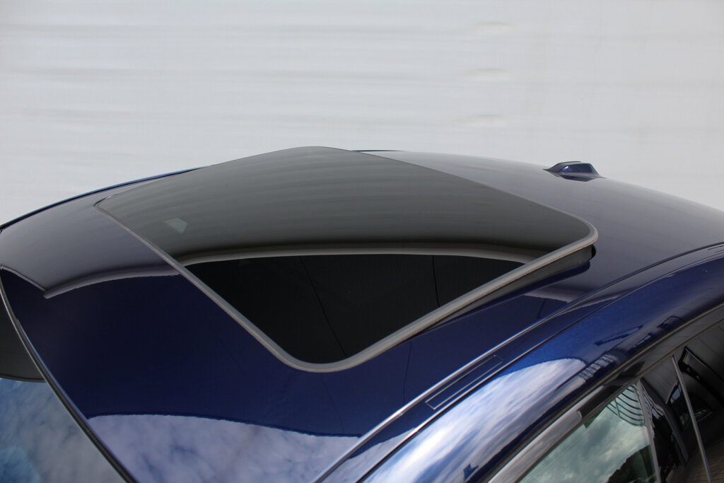 BMW i4 34