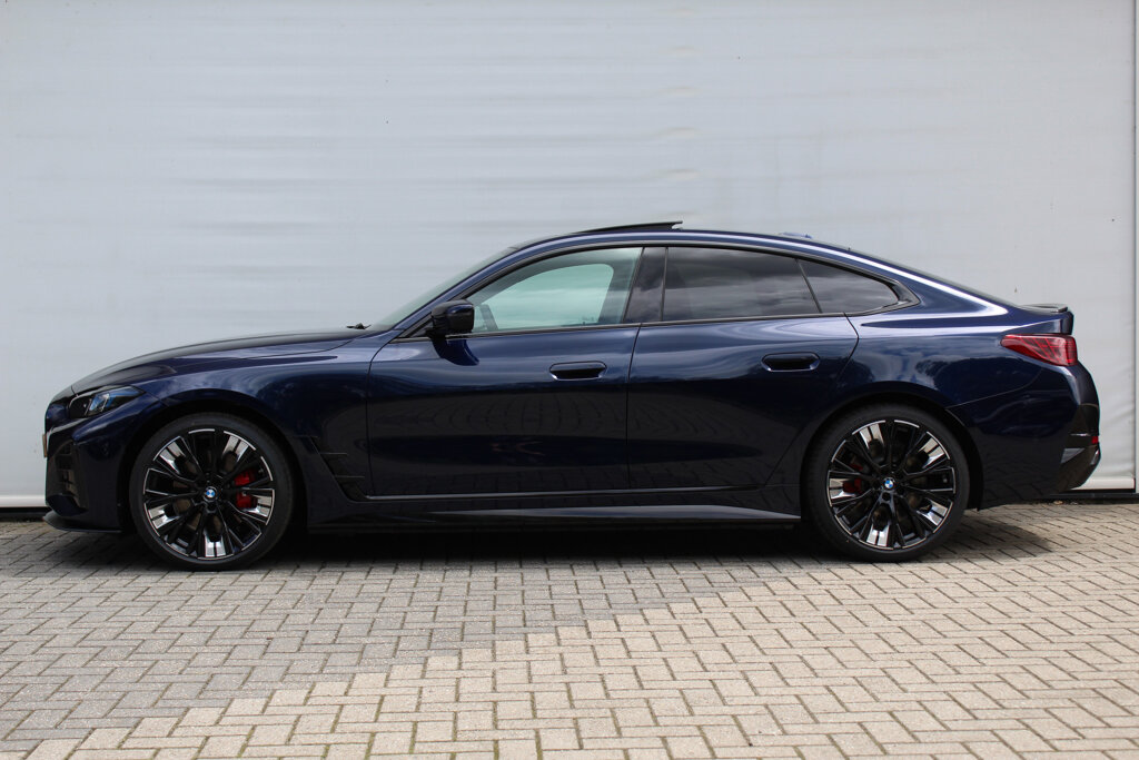 BMW i4 35