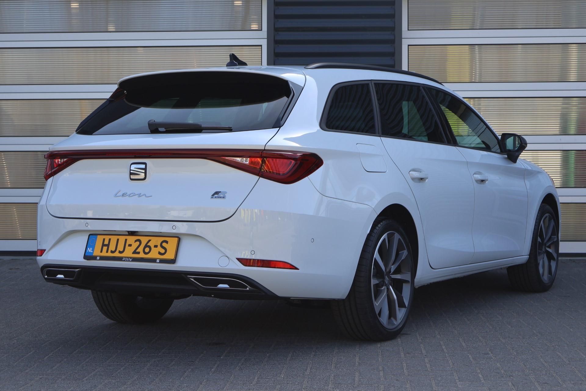 SEAT Leon Sportstourer 1.5 TSI e-Hybrid 204pk FR First Edition - Afbeelding 2