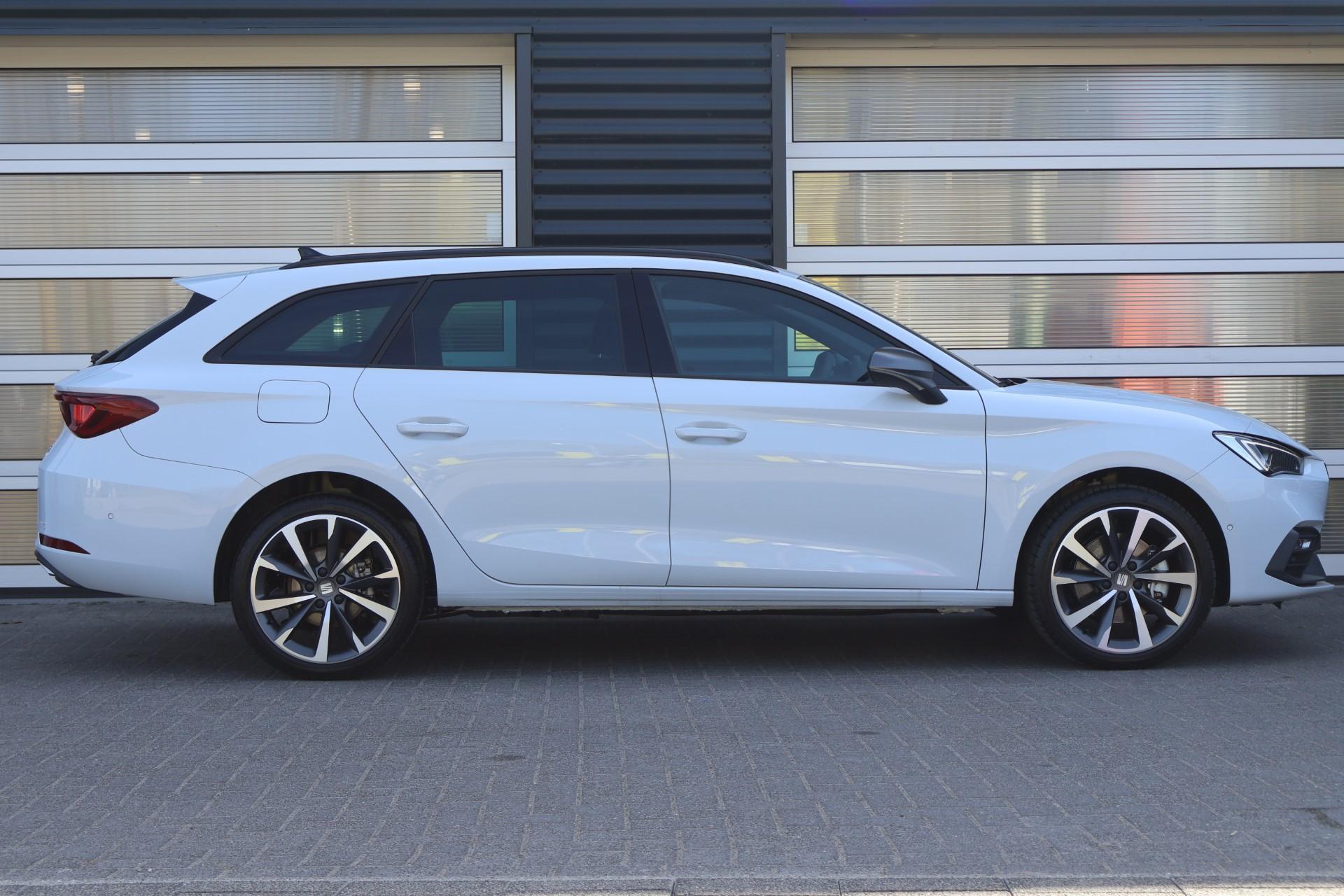SEAT Leon Sportstourer 1.5 TSI e-Hybrid 204pk FR First Edition - Afbeelding 3