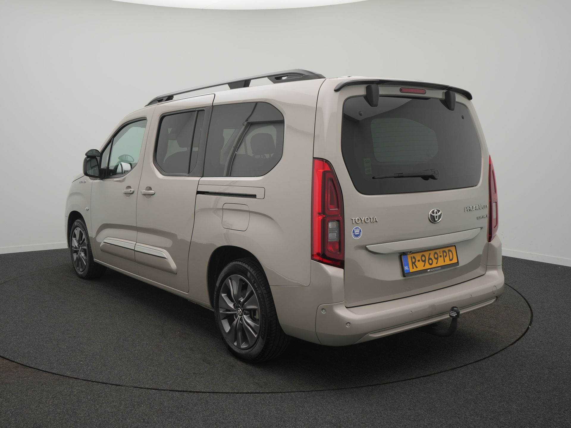 Toyota PROACE CITY Verso Electric Dynamic Long 50 kWh - Afbeelding 4