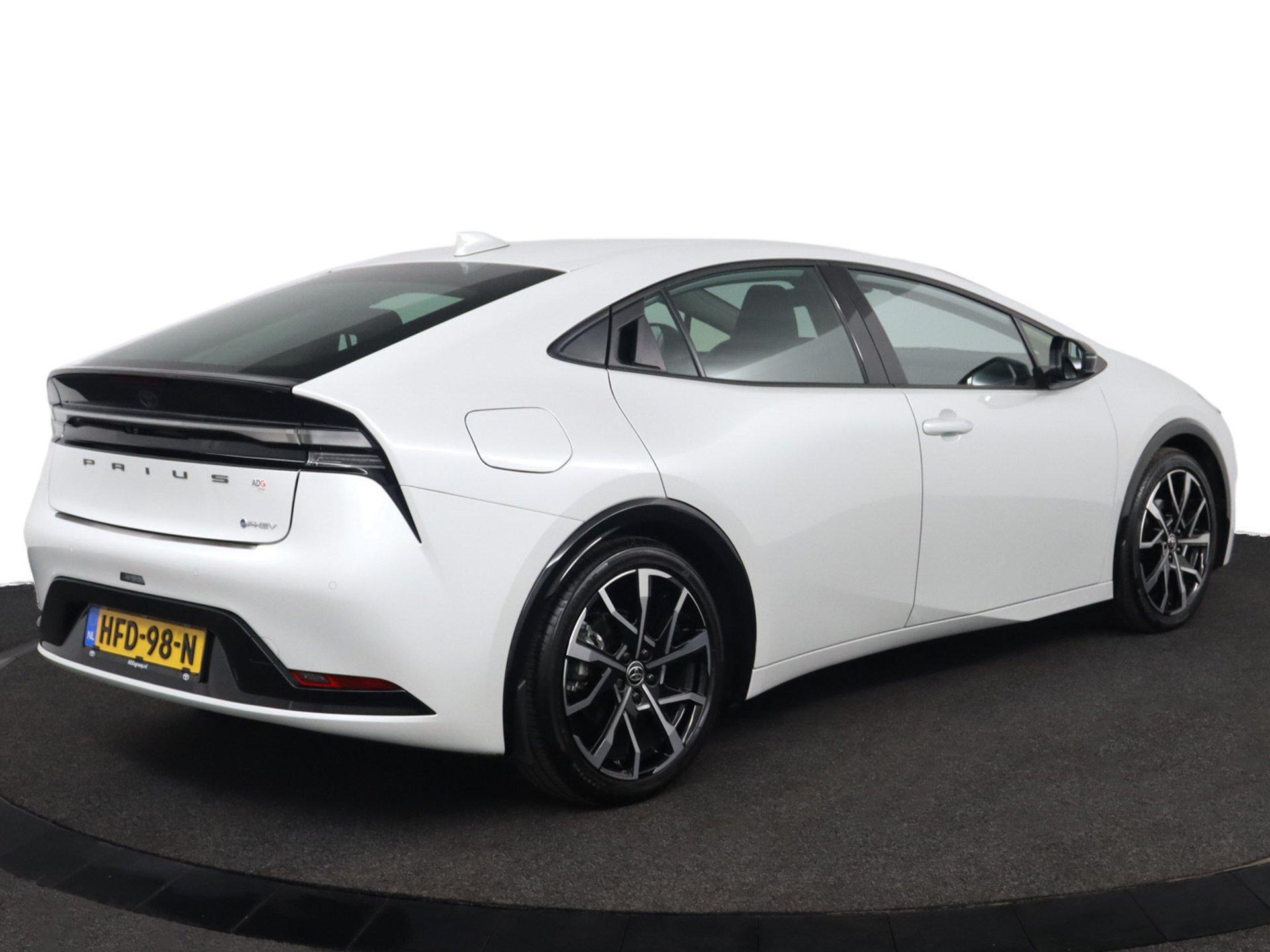 Toyota Prius 2.0 Plug-in Executive - Afbeelding 2
