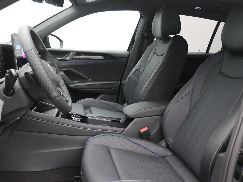 Volkswagen Tiguan 1.5 eHybrid R-Line Edition 272PK DSG Panoramadak, Trekhaak, Lede - Image 5