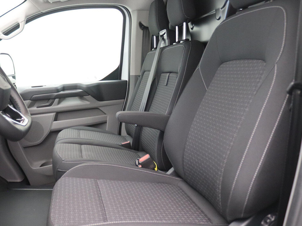 Ford E-Transit Cust. 340 L2H1 Trend 71 kWh 136PK Aut. Achteruitrijcamera, Stoel-Stuur - Image 5