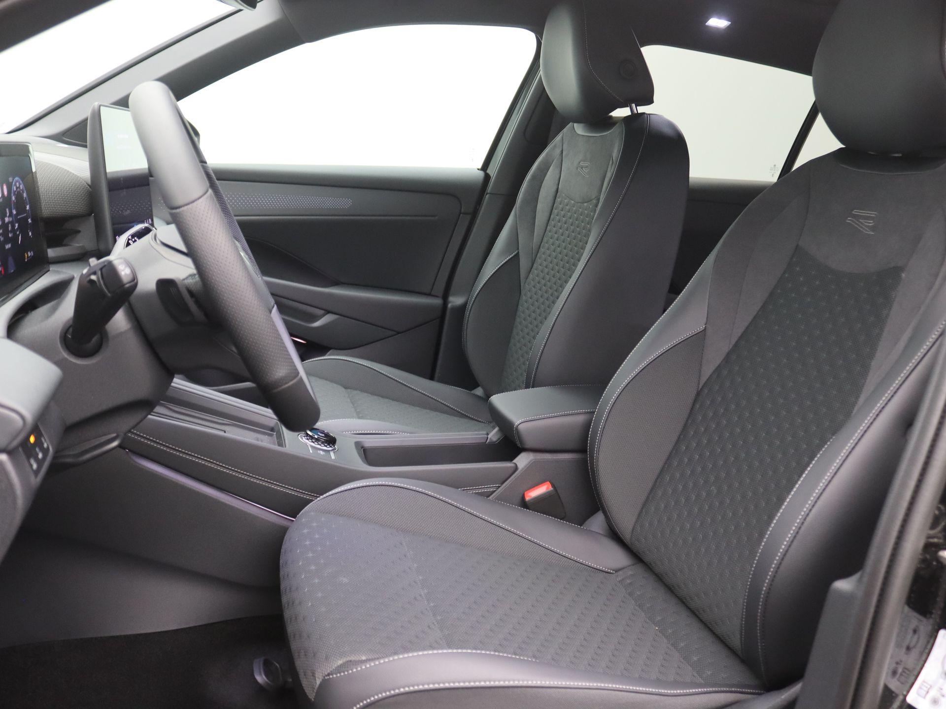 Volkswagen T-Roc 1.5 eTsi R-Line First Edition 150PK DSG - Afbeelding 5