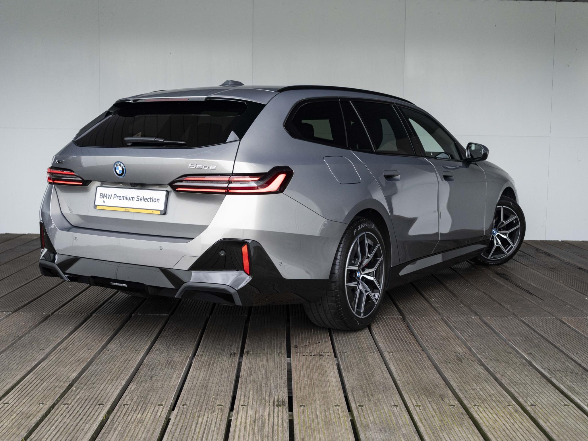 BMW 5 Serie Touring 550e xDrive - Afbeelding 2