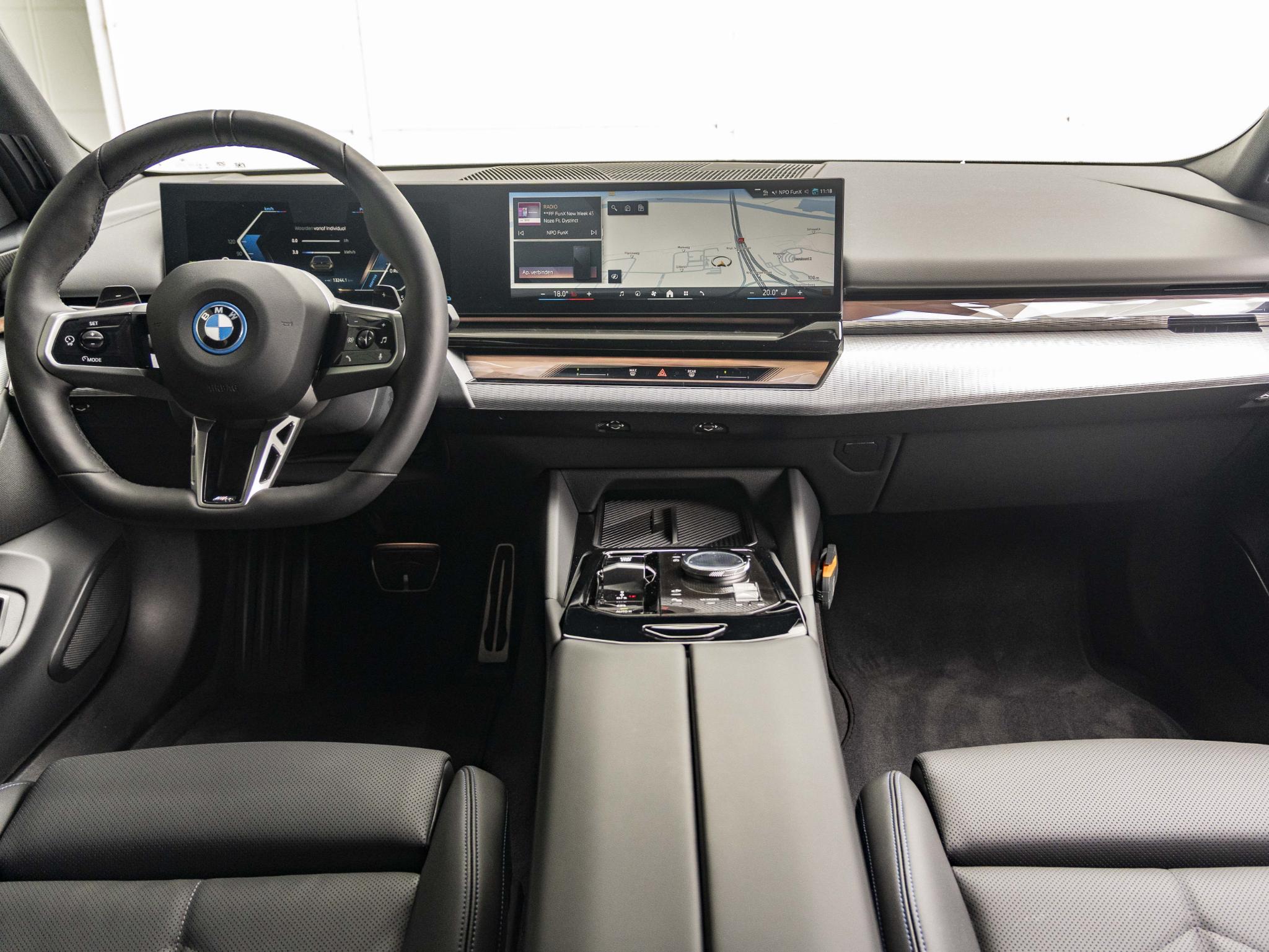 BMW 5 Serie Touring 550e xDrive - Afbeelding 3
