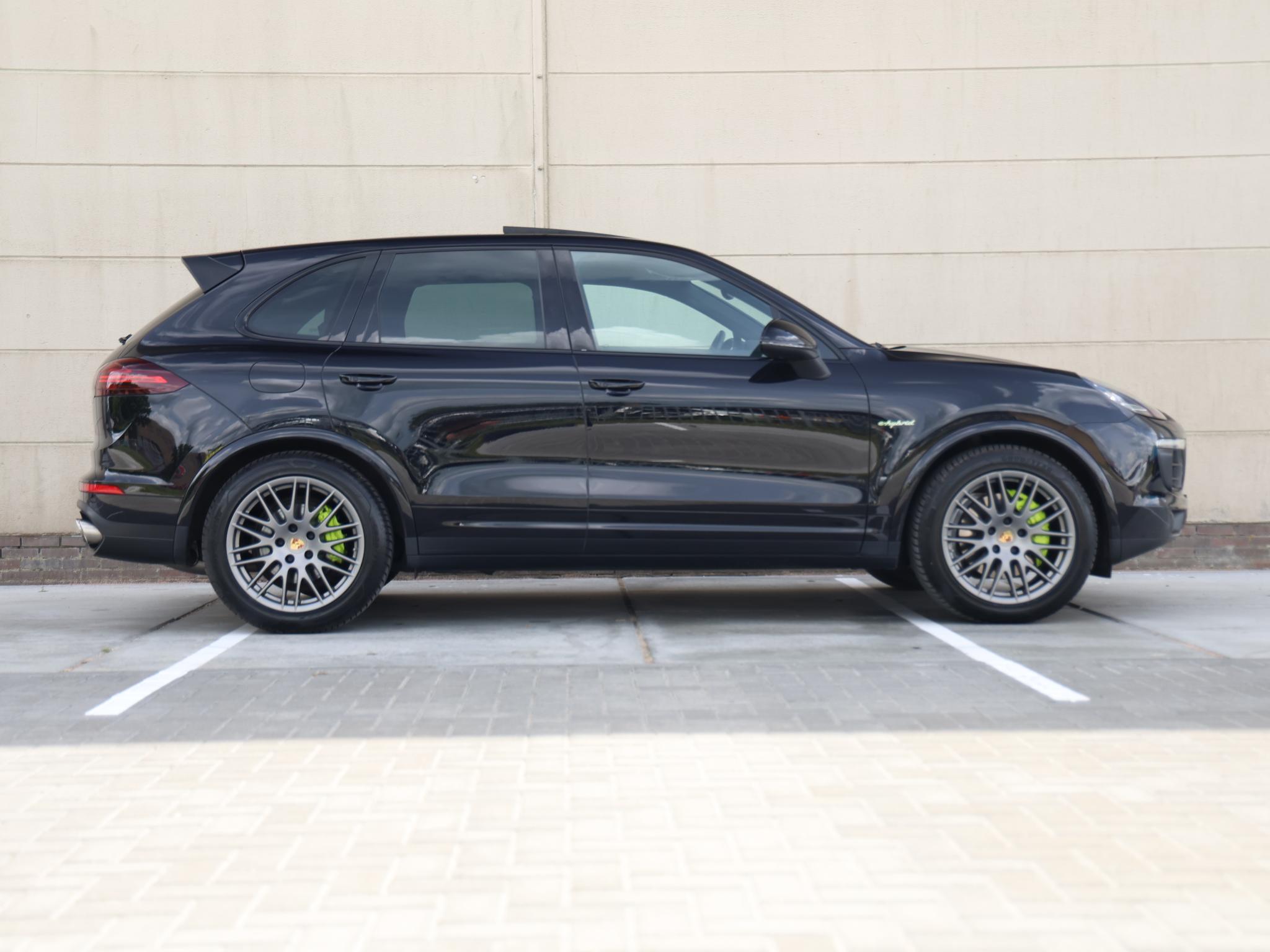 Porsche Cayenne 3.0 S E-Hybrid Platinum Edition - Afbeelding 2
