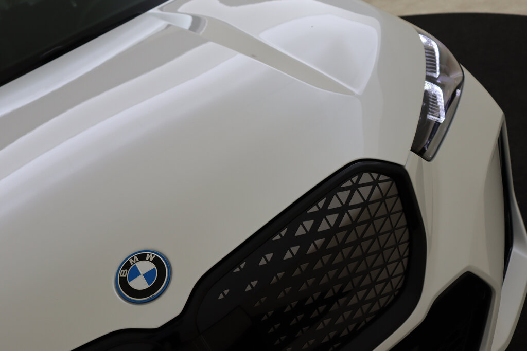 BMW iX1 54