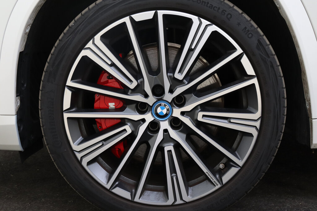 BMW iX1 59