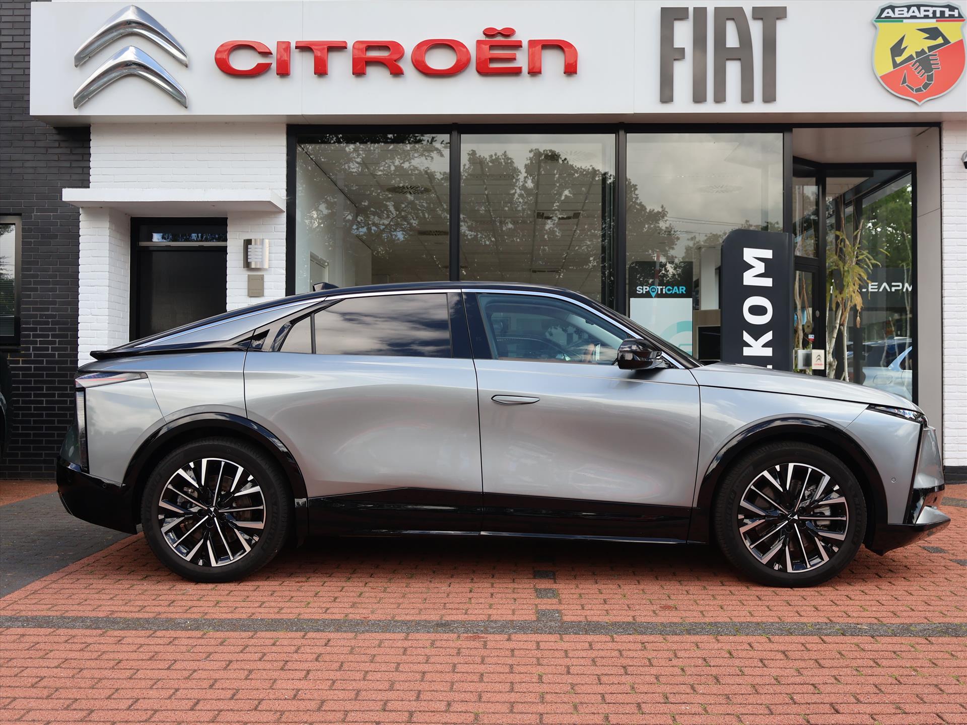 DS N°8 73,7 kWh 230PK Automaat Étoile, Rijklaarprijs | Lederen interieur | Focal HiFi | Panoramadak | Stuurverwarming - Afbeelding 3