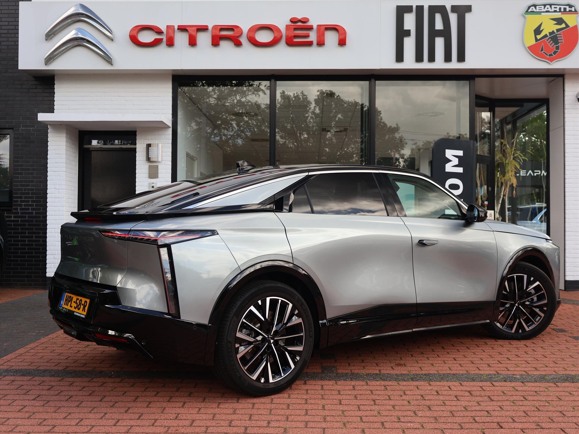 DS N°8 73,7 kWh 230PK Automaat Étoile, Rijklaarprijs | Lederen interieur | Focal HiFi | Panoramadak | Stuurverwarming - Afbeelding 4