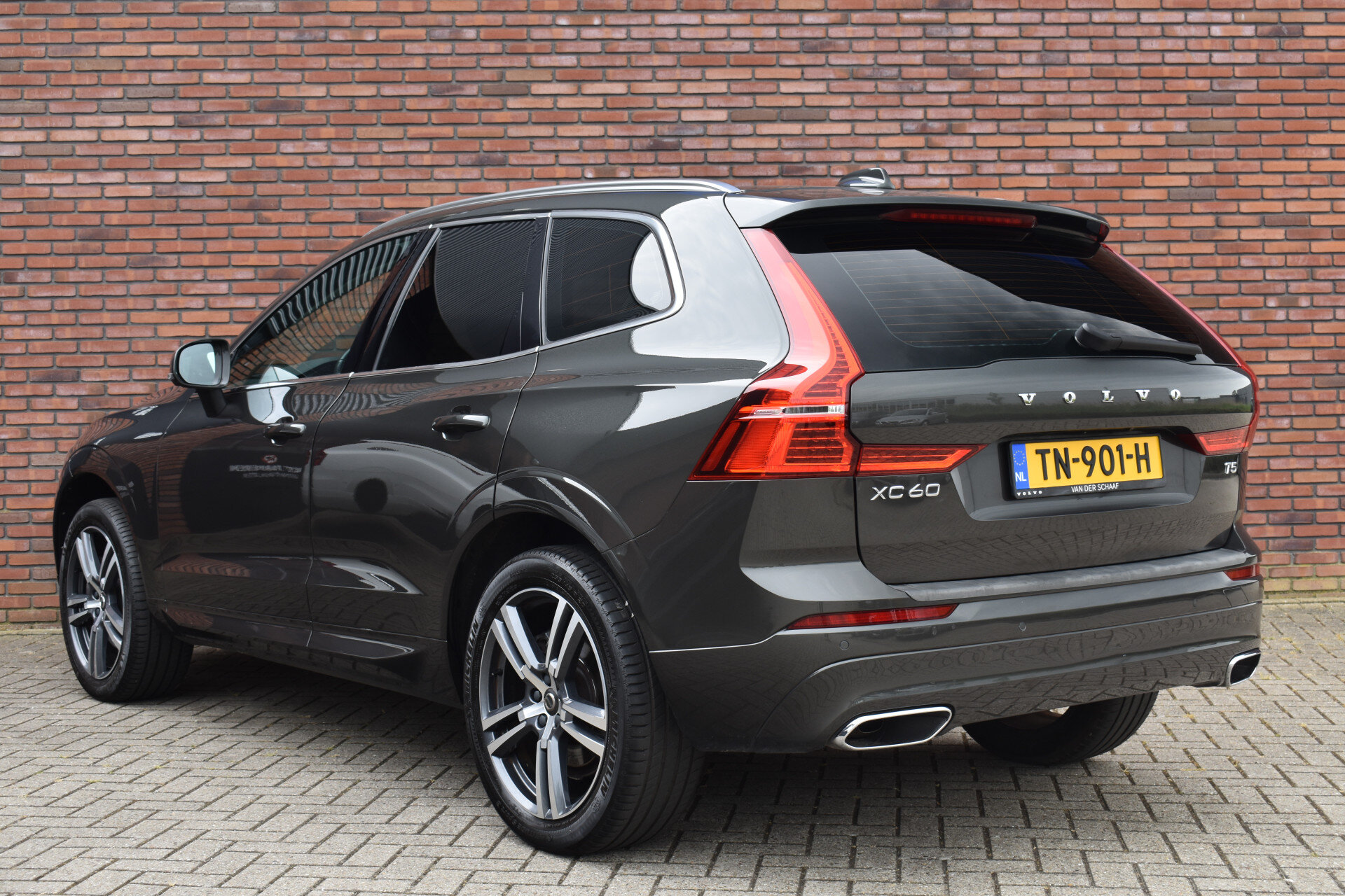 Volvo XC60 T5 252PK Momentum - Afbeelding 2