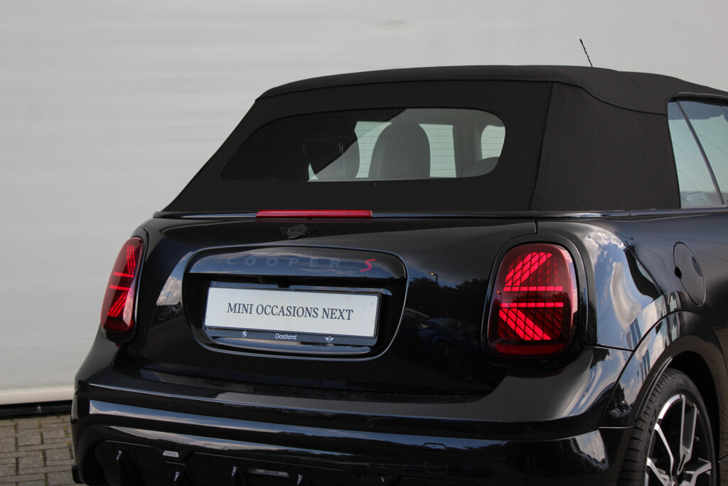 MINI Cooper S Cabrio 18