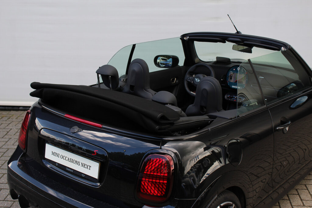 MINI Cooper S Cabrio 33