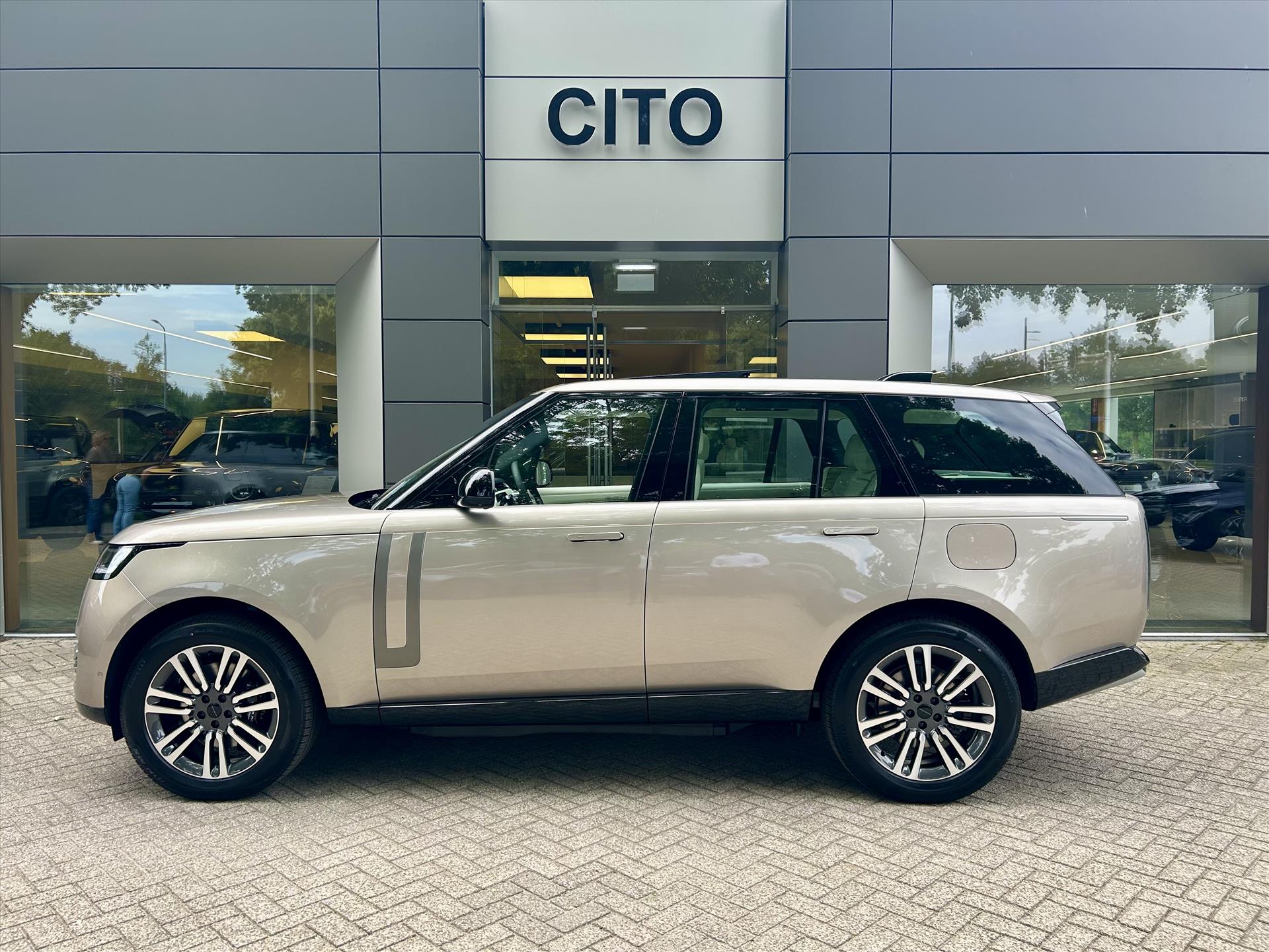 Land Rover Range Rover P460e PHEV AWD SWB SE - Afbeelding 2
