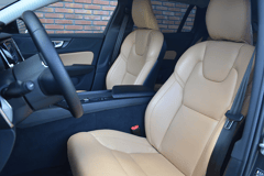 Volvo V60 B3 177PK Essential Black Edition - Afbeelding 4